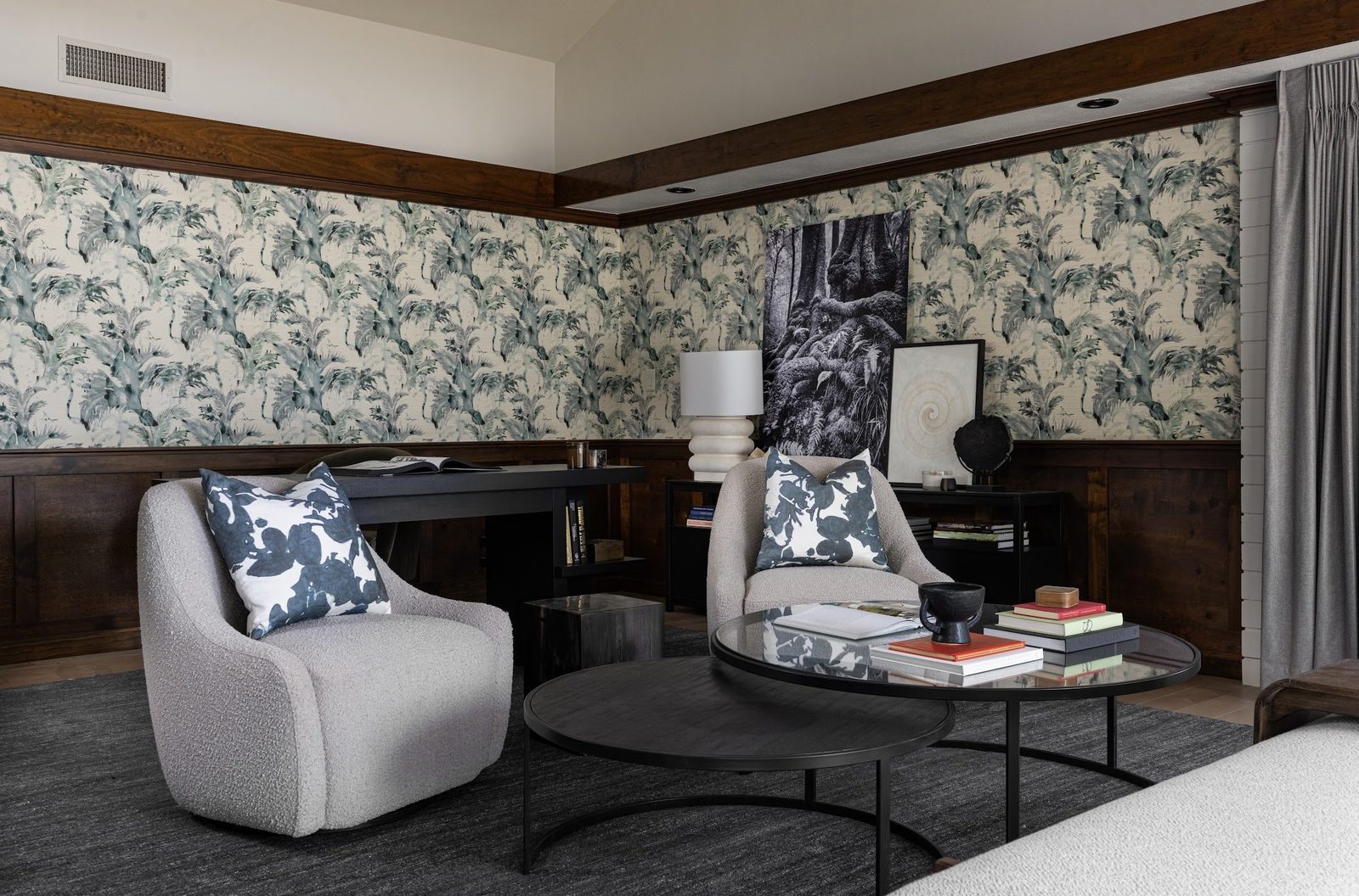Florida Lakefront interior
